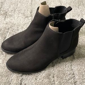 So black booties with zipper on the side